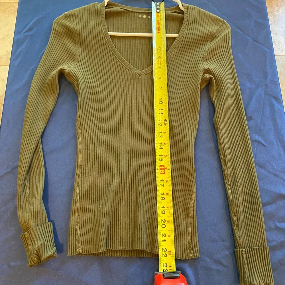 Three Dots Womens Green V-Neck Long Sleeve Pullover Sweater Size SMALL - Picture 4 of 6